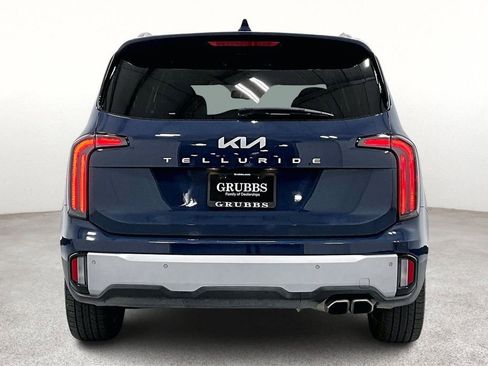 Used 2024 Kia Telluride EX w/ EX Captain's Chair Package FWD image 5