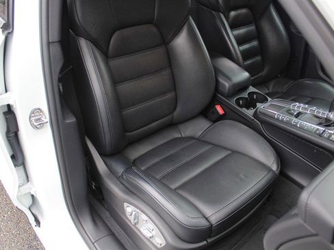 Used 2017 Porsche Macan S AWD/4WD image 33