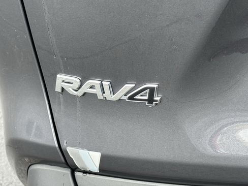 Used 2025 Toyota RAV4 XLE image 41