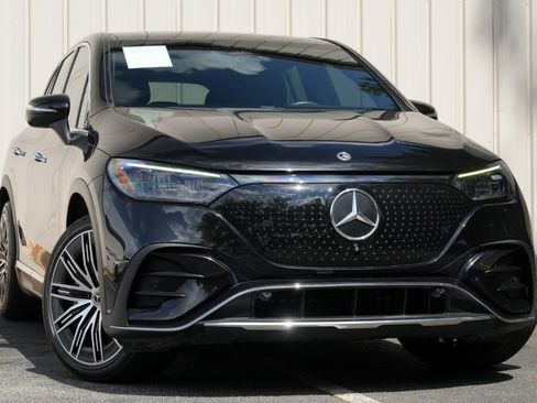 Used 2023 Mercedes-Benz EQE 500 4MATIC SUV image 4
