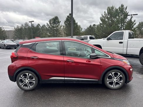 Used 2019 Chevrolet Bolt Premier w/ Infotainment Package image 2