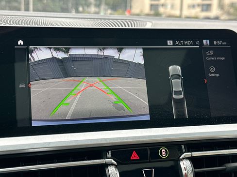 Used 2021 BMW 330i xDrive 330i xDrive w/ Premium Package image 19