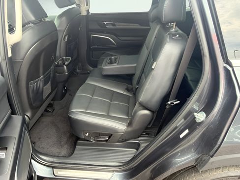 Used 2024 Kia Telluride SX X-Line AWD/4WD image 10