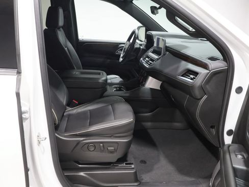 Used 2024 Chevrolet Tahoe Premier AWD/4WD image 26