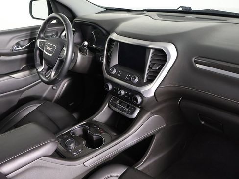 Used 2023 GMC Acadia SLT image 30