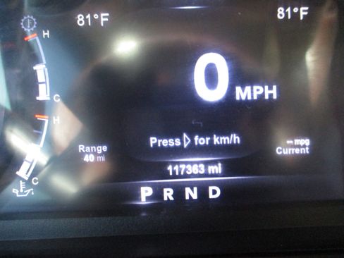 Used 2017 RAM 2500 SLT w/ Luxury Group image 27