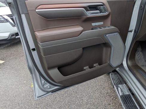 Used 2025 GMC Sierra 1500 Denali image 12