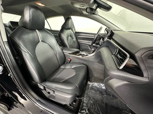 Used 2024 Toyota Camry SE AWD/4WD image 6