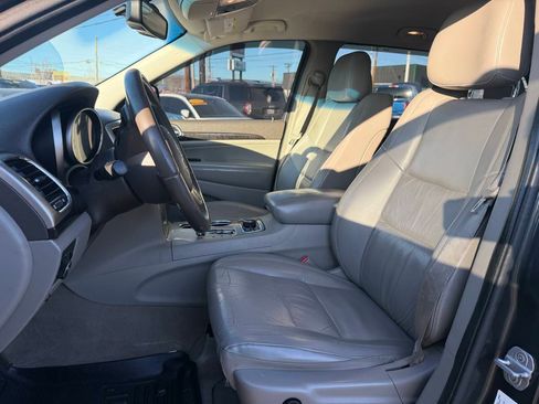 Used 2011 Jeep Grand Cherokee Laredo AWD/4WD image 9