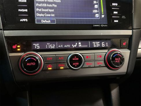 Used 2017 Subaru Legacy 2.5i Limited image 16