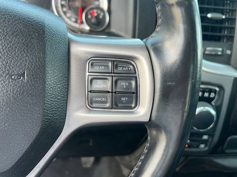 Used 2022 RAM 1500 Classic SLT w/ Electronics Convenience Group AWD/4WD image 30