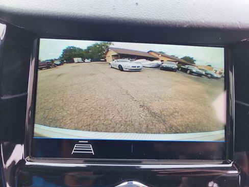 Used 2019 Chevrolet Trax LT w/ LT Convenience Package image 23