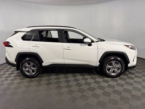 Used 2025 Toyota RAV4 XLE w/ Convenience Package FWD image 10