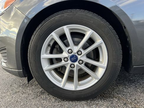 Used 2017 Ford Focus SE image 12