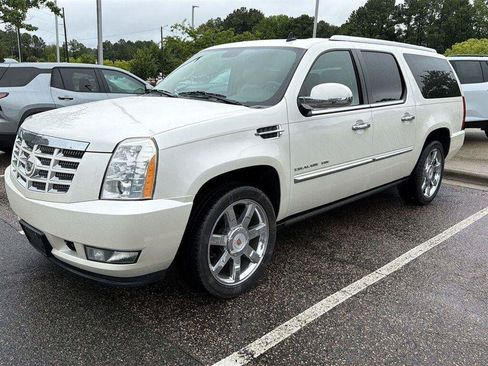Used 2010 Cadillac Escalade ESV Premium RWD image 12
