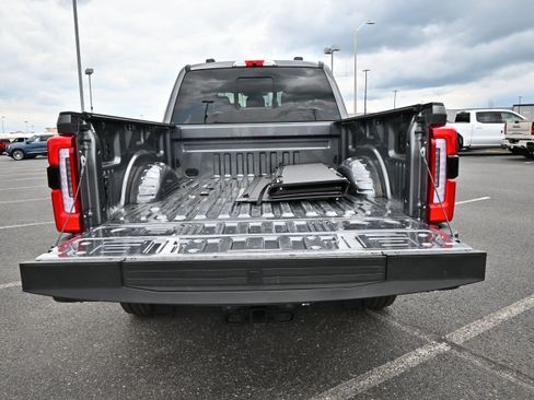 Used 2026 Ford F250 Platinum AWD/4WD image 13