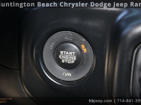 Used 2021 Jeep Wrangler Unlimited Sahara image 22