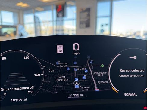 Used 2023 Porsche Taycan 4S image 27