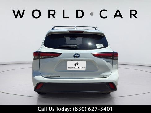 Used 2020 Toyota Highlander XLE FWD image 8