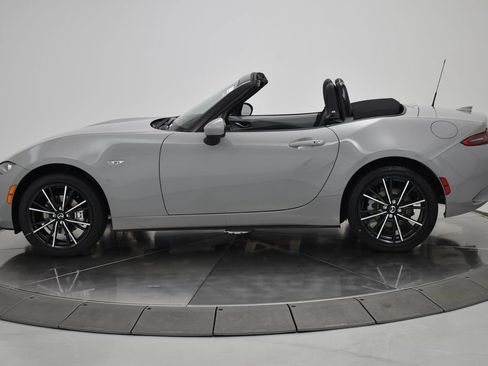 New 2026 MAZDA MX-5 Miata Grand Touring w/ Weather Package RWD image 17