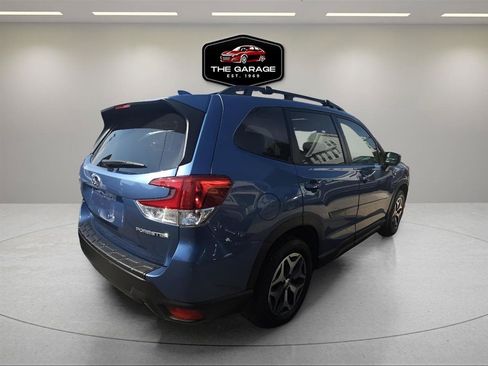 Used 2022 Subaru Forester Premium AWD/4WD image 5