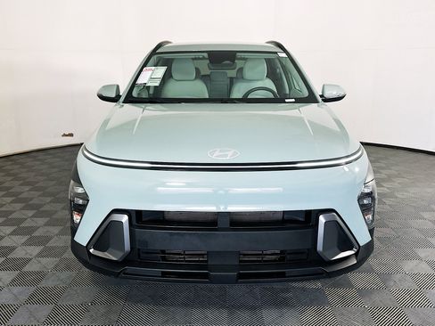 Used 2025 Hyundai Kona SEL FWD image 8