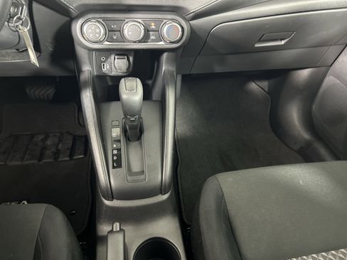 Used 2024 Nissan Versa S w/ Trunk Package image 31