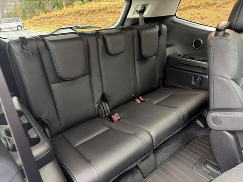 Used 2025 Subaru Ascent Limited w/ Popular Package #1 image 23