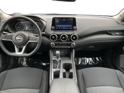 Used 2025 Nissan Sentra SV FWD image 9