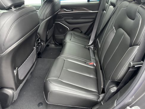 New 2026 Jeep Grand Cherokee Limited w/ Limited Altitude Package image 10