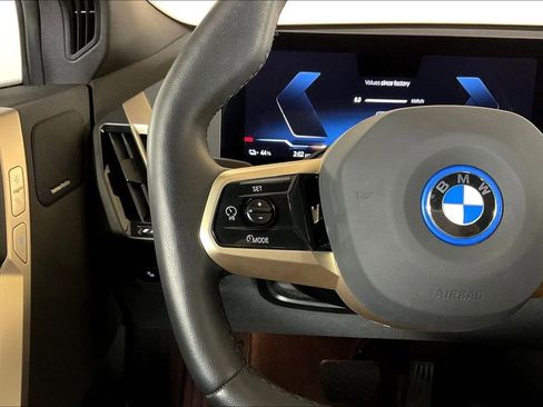 Used 2025 BMW iX xDrive50 w/ Sport Package image 17
