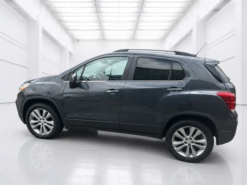 Used 2017 Chevrolet Trax Premier AWD/4WD image 4