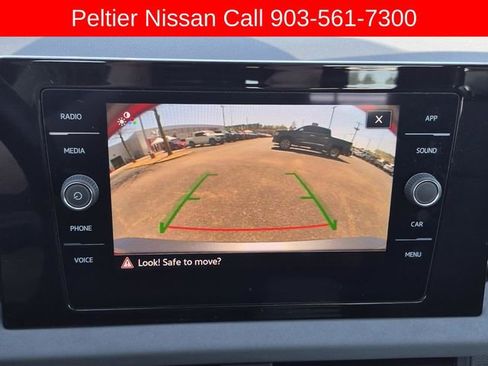 Used 2025 Volkswagen Jetta SE image 34