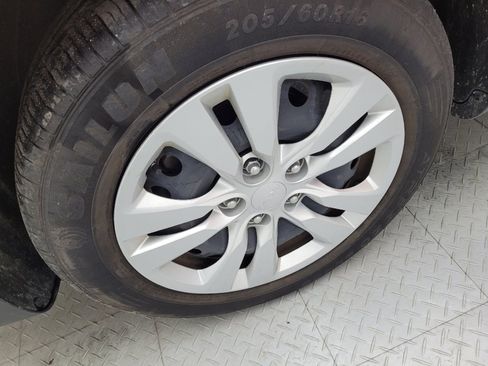 Used 2022 Kia Soul LX image 31