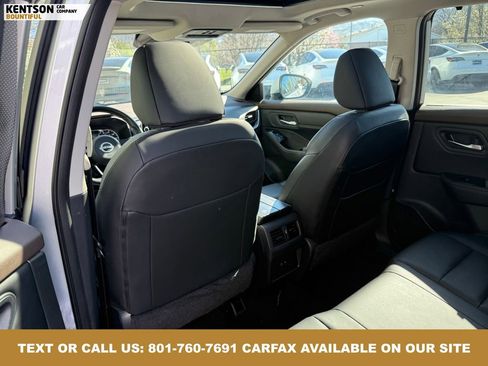 Used 2023 Nissan Rogue SV w/ SV Premium B Package image 31