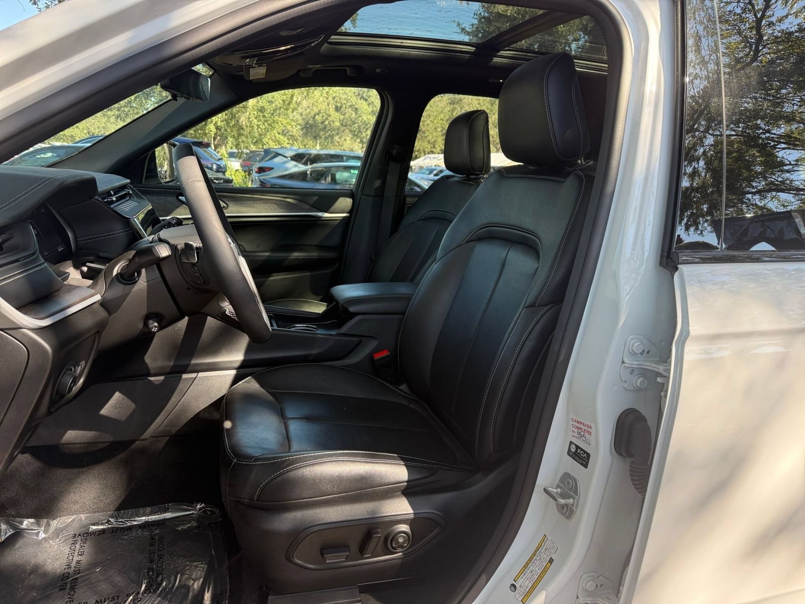 Used 2026 Jeep Grand Cherokee Limited AWD/4WD image 35
