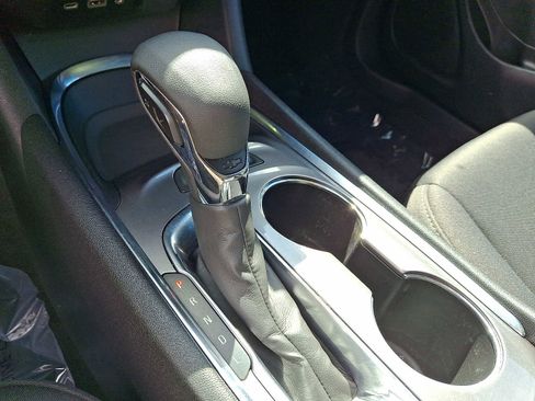 Used 2022 Chevrolet Malibu LT FWD image 15