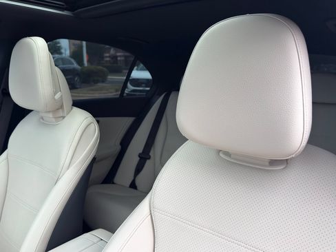 Used 2024 Mercedes-Benz C 300 Sedan image 13