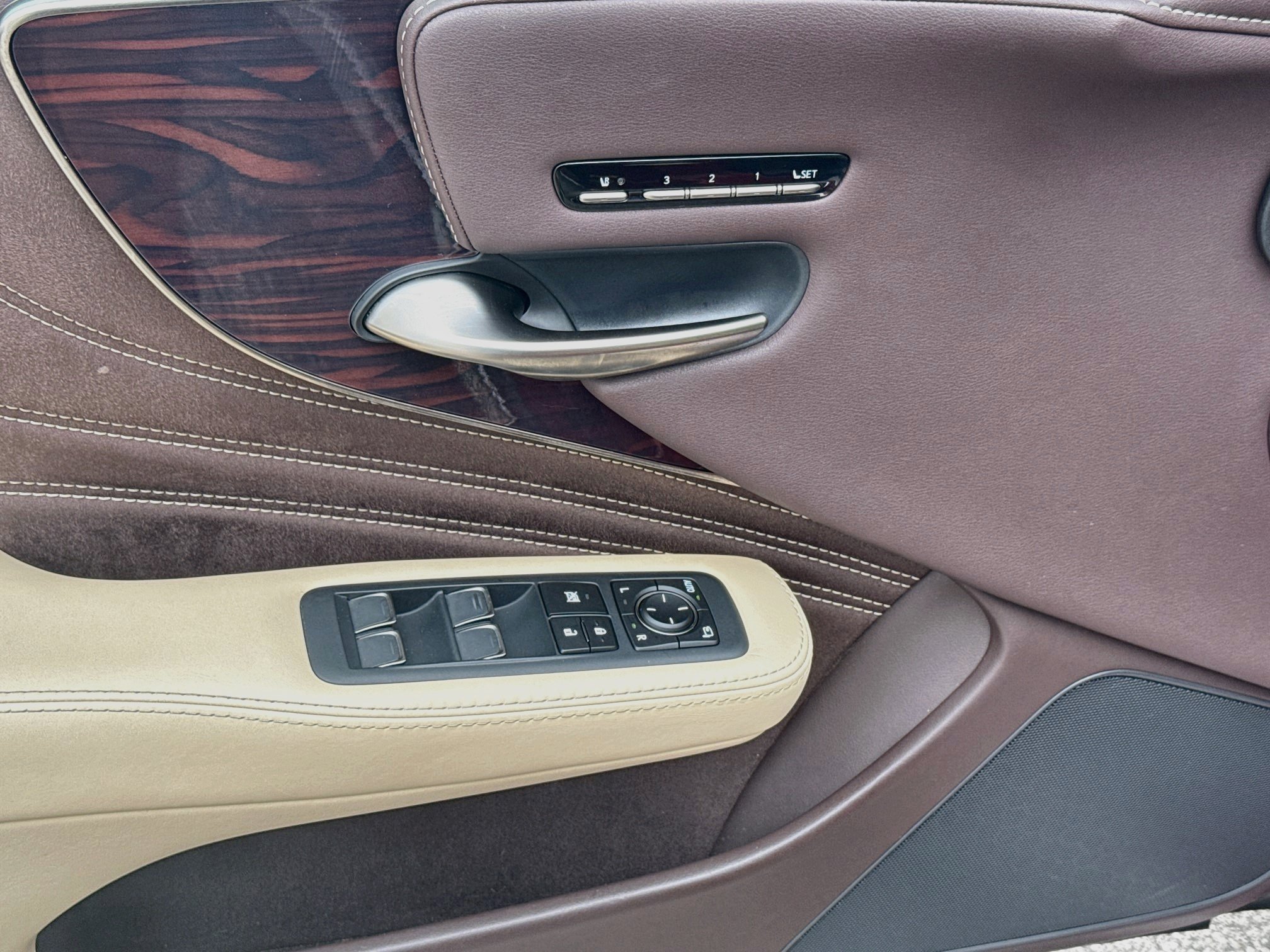 Used 2020 Lexus LS 500 w/ Interior Upgrade Package RWD image 14