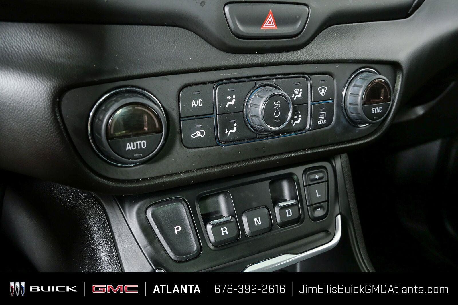 Used 2020 GMC Terrain SLE w/ Driver Convenience Package FWD image 15