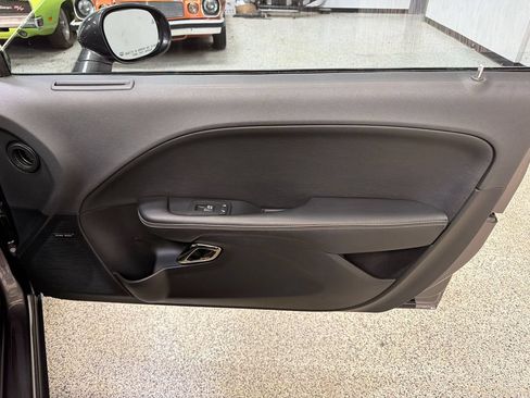 Used 2016 Dodge Challenger SRT Hellcat RWD image 37