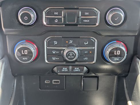 Used 2023 Chevrolet Suburban LS w/ Driver Alert Package RWD image 19