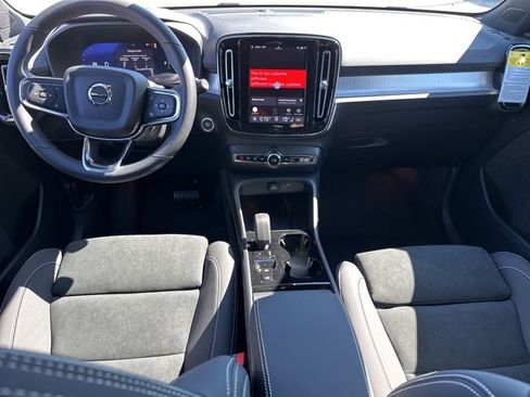 New 2026 Volvo XC40 B5 Ultra w/ Climate Package image 11