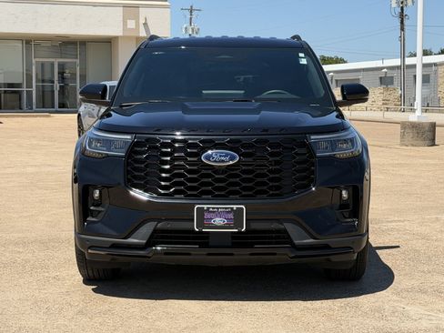 Certified 2025 Ford Explorer ST-Line RWD image 9