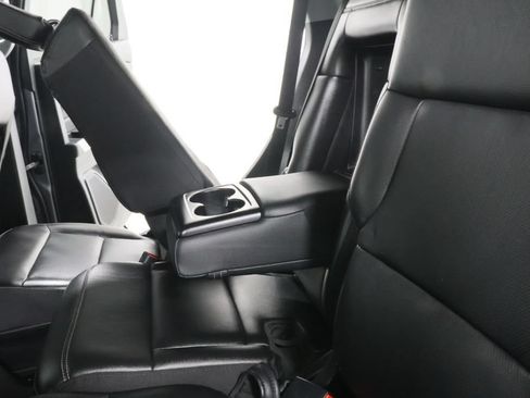 Used 2022 Ford Explorer Limited w/ Equipment Group 301A AWD/4WD image 29