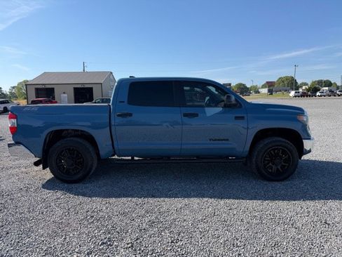 Used 2021 Toyota Tundra SR5 w/ SR5 Leather Package image 6