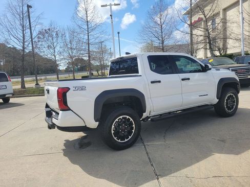 Used 2025 Toyota Tacoma TRD Off-Road w/ TRD Off Road Upgrade Package image 7