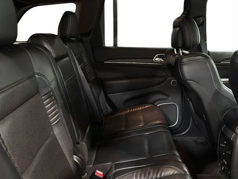 Used 2018 Jeep Grand Cherokee SRT AWD/4WD image 17