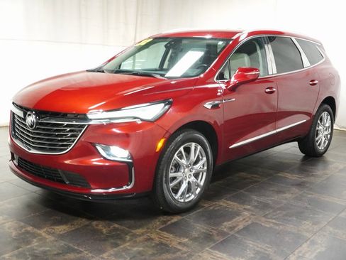 Used 2022 Buick Enclave Premium w/ Surround and Sites Package image 2