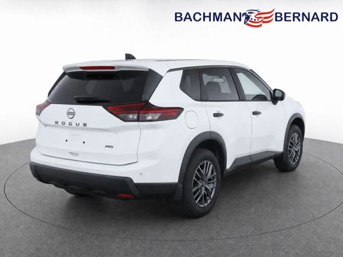 Used 2024 Nissan Rogue S AWD/4WD image 7